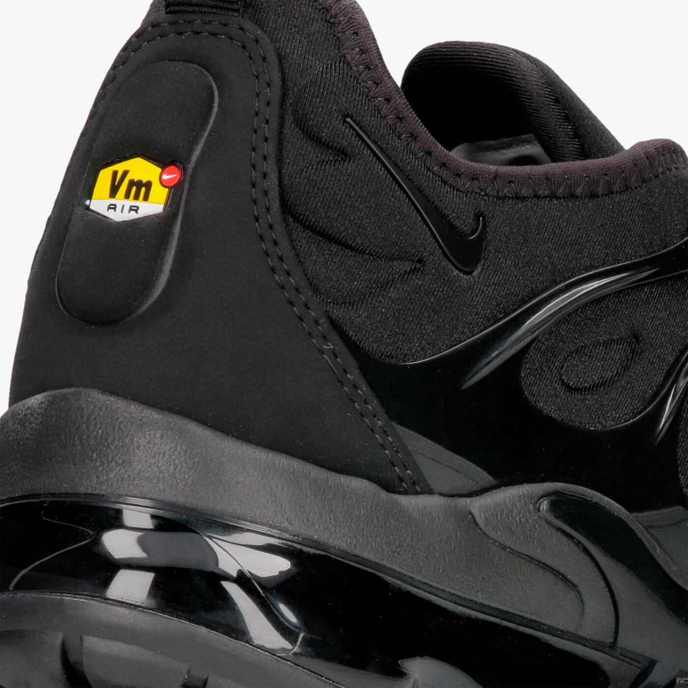 NIKE AIR VAPORMAX PLUS BLACK Nike