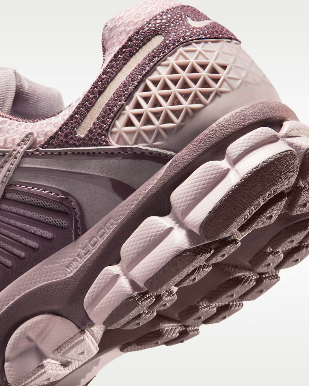Nike Zoom Vomero 5 II6236-500 Nike
